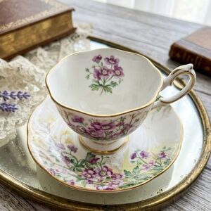 Royal Albert Wild Geranium Vintage Bone China Teacup Saucer Set Floral Gold Trim